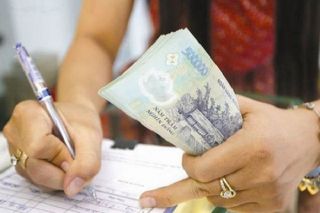 Có dùng kinh phí tự chủ để chi lương cho lao động hợp đồng?