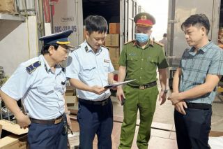 Quản lý thị trường Bắc Giang triệt phá nhiều vụ hàng giả trên không gian mạng