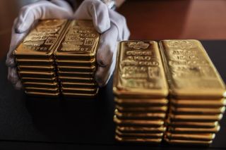 Giá vàng thế giới tăng lên 2.512,38 USD/ounce do cuộc tranh luận giữa hai ứng cử viên Tổng thống Mỹ?