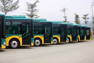 Lộ diện xe buýt điện phục vụ 17 tuyến kết nối metro số 1