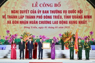 Lễ công bố Nghị quyết của Ủy ban Thường vụ Quốc hội về thành lập thành phố Đông Triều