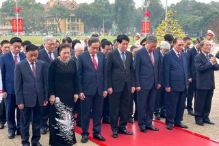 Lãnh đạo Đảng, Nhà nước vào Lăng viếng Chủ tịch Hồ Chí Minh dịp Tết cổ truyền của dân tộc
