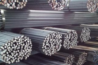 Giá thép hôm nay 24/1: Quặng sắt giao dịch trong phạm vi hẹp
