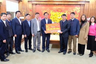 Bắc Ninh ủng hộ Quỹ Vì người nghèo tỉnh Cao Bằng 500 triệu đồng