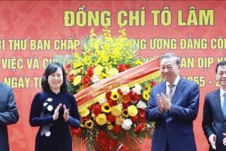 Tổng Bí thư yêu cầu ngành y tế đổi mới tư duy trong chăm sóc sức khỏe toàn dân