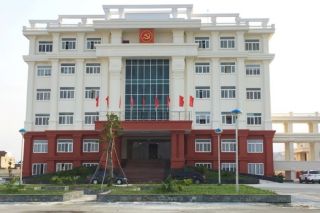 Quảng Bình tạm dừng các công trình xây dựng, nâng cấp trụ sở cấp huyện, xã