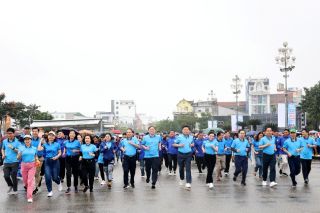Gần 3.000 người tham gia Ngày chạy Olympic và Giải Việt dã tỉnh Nghệ An năm 2025