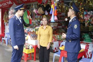 Đảm bảo trật tự kinh doanh dịp Giỗ Tổ Hùng Vương: Phú Thọ tăng cường kiểm tra thị trường