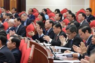 Lý do Bộ Chính trị không giữ lại thị xã, thành phố thuộc tỉnh