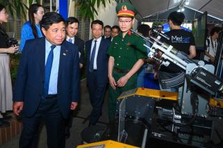 Mỗi người dân, doanh nghiệp đều có thể đóng góp và thụ hưởng thành quả khoa học công nghệ