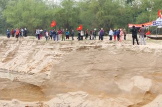 Nghệ An: Một doanh nghiệp khai thác cát bị phạt gần 250 triệu đồng