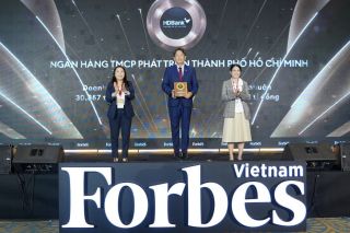 HDBank vào Top 50 Doanh nghiệp niêm yết tiêu biểu nhất 2025