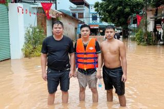 Hai chiến sĩ dân quân dũng cảm cứu người trong mưa lũ nhận Bằng khen của Chủ tịch tỉnh Bắc Ninh