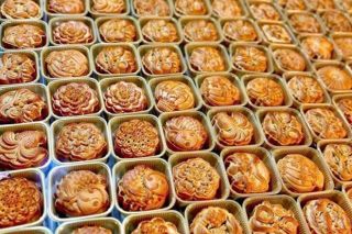 Thị trường bánh Trung thu “nóng” với bài toán chất lượng và hàng “nhà làm”