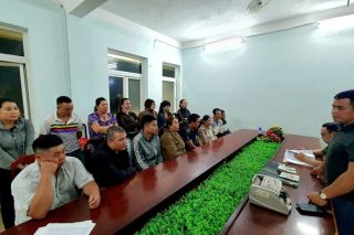 Khám xét nơi ở của 15 người, bắt 'bà trùm' Trần Thị Mỹ Dung
