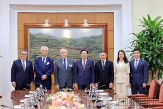 Trưởng ban Nội chính Trung ương tiếp Tổng Thư ký Tổ chức Giải phóng Palestine