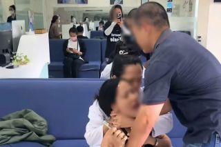 Công an xác minh vụ chủ cơ sở nha khoa ở TP. HCM dùng gậy sắt tấn công khách hàng