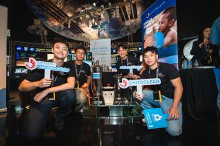 Nam sinh Việt Nam từ trụ sở Liên Hợp Quốc đến giải thưởng tại Conrad Challenge