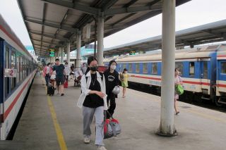 Ngành Đường sắt mở bán vé tàu Tết Nguyên đán Bính Ngọ cho đoàn khách tập thể