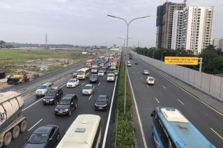 Đề xuất không trồng cây xanh ở dải phân cách cao tốc