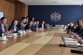 Bộ trưởng Bộ Tài chính làm việc với lãnh đạo Sở Giao dịch Chứng khoán London và FTSE Russell