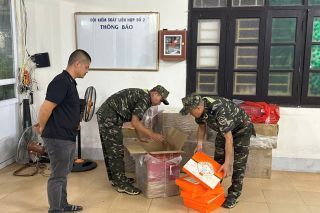 Hải quan khu vực VIII: Phát hiện 8 thùng bánh Trung thu có dấu hiệu nhập lậu