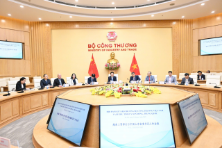 Bộ trưởng Bộ Công Thương Nguyễn Hồng Diên hội đàm với Bí thư Tỉnh ủy Sơn Đông, Trung Quốc