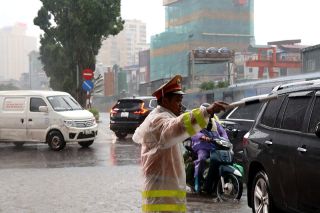 Hà Nội: Khuyến cáo người dân chủ động lựa chọn tuyến đường di chuyển phù hợp