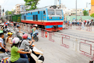 Ninh Bình tăng cường giải pháp bảo đảm trật tự, an toàn giao thông đường sắt