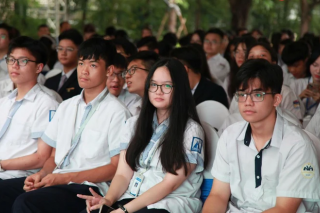 34 thủ khoa của kỳ thi chọn học sinh giỏi Hà Nội 2025: Nhiều gương mặt “trường làng” tỏa sáng