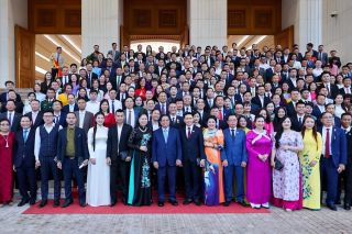 Lãnh đạo THACO tham dự Hội nghị Thủ tướng Chính phủ gặp mặt doanh nghiệp nhân Ngày Doanh nhân Việt Nam