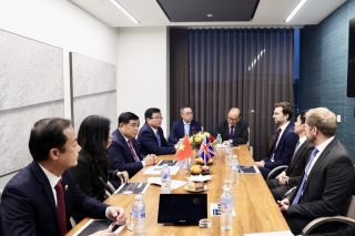 Tăng cường hợp tác với doanh nghiệp Anh về fintech, xác thực danh tính sinh trắc học và thiết kế công trình