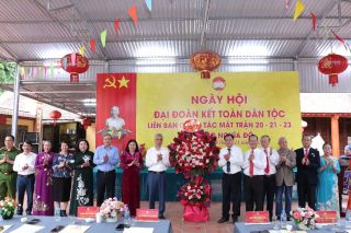 Phường Nghĩa Đô: Gắn kết cộng đồng từ Ngày hội Đại đoàn kết