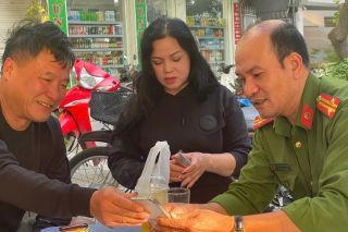 Hà Nội: Công an phường Tây Hồ “chạy nước rút” cao điểm làm sạch dữ liệu đăng ký xe
