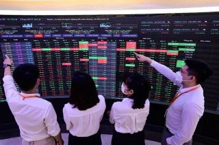 Một số cổ phiếu đáng chú ý ngày 26/11: HAG, KBC, PVT