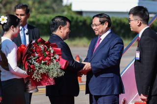 Thủ tướng Phạm Minh Chính tới Thủ đô Vientiane, bắt đầu chuyến công tác tại Lào
