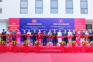 Khánh thành, bàn giao Bệnh viện Hữu nghị Lào - Việt Nam