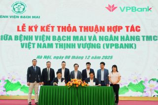 VPBank chung tay vì cộng đồng với khoản tài trợ 40 tỷ đồng cho Bệnh viện Bạch Mai