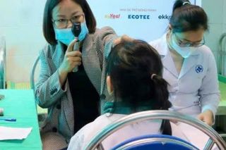 Hưng Yên: Phẫu thuật miễn phí cho trẻ có khuyết tật về mắt