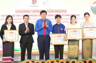TP. HCM tuyên dương 73 sinh viên Lào và Campuchia tiêu biểu năm 2025
