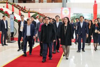 Thủ tướng Phạm Minh Chính kiểm tra công tác chuẩn bị Đại hội Thi đua yêu nước toàn quốc lần thứ XI