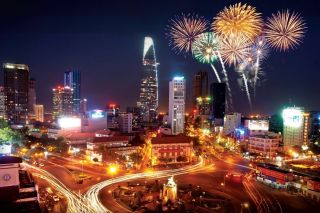 TP. HCM phân luồng giao thông, cấm xe nhiều tuyến đường hôm nay phục vụ bắn pháo hoa