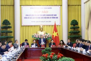 Công bố Lệnh của Chủ tịch nước về nhiều luật mới liên quan đến giáo dục, báo chí