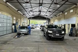 Quy định mới về phí đường bộ: Nhiều ô tô được miễn, bỏ nộp phí theo tháng
