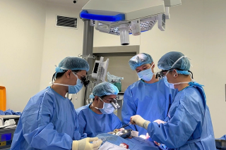Ca vi phẫu kéo dài gần 10 giờ tái tạo lưỡi cho bệnh nhân ung thư