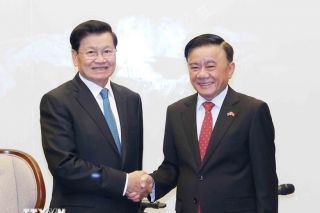 Thường trực Ban Bí thư Trần Cẩm Tú chủ trì tiễn Tổng Bí thư, Chủ tịch nước Lào