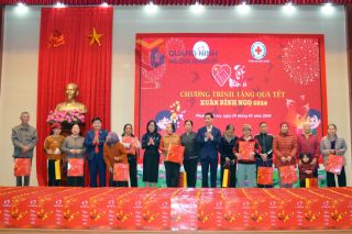 Lan tỏa yêu thương: 1.000 suất quà Tết đến với người dân có hoàn cảnh khó khăn tại Quảng Ninh
