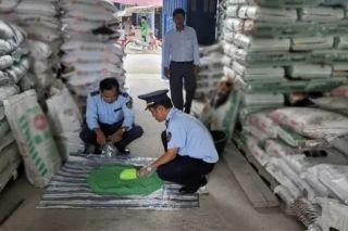 Đồng Tháp xử phạt một hộ kinh doanh kinh doanh phân bón, vật tư nông nghiệp vi phạm quy định