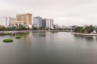Hồ Hoàng Cầu “lột xác” sau cải tạo, hướng tới không gian xanh cho người dân