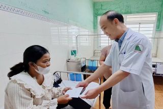 Mùa Xuân nghĩa tình tại Bệnh viện II Lâm Đồng - Khi yêu thương sưởi ấm những phận người ở lại viện